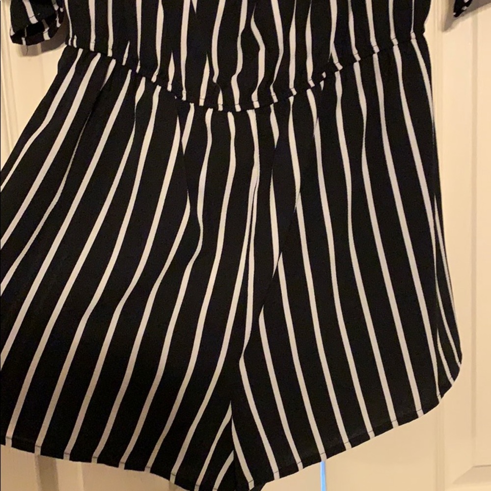 Ladies Romper - Picture 3 of 3